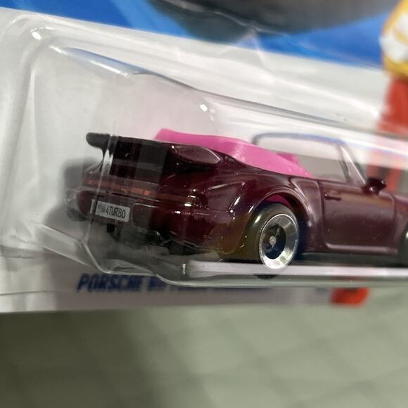 2025 Hot Wheels ~ Porsche 911 Turbo Cabriolet #239 ~ Then and Now 10/10 ~ NEW - Picture 4 of 9